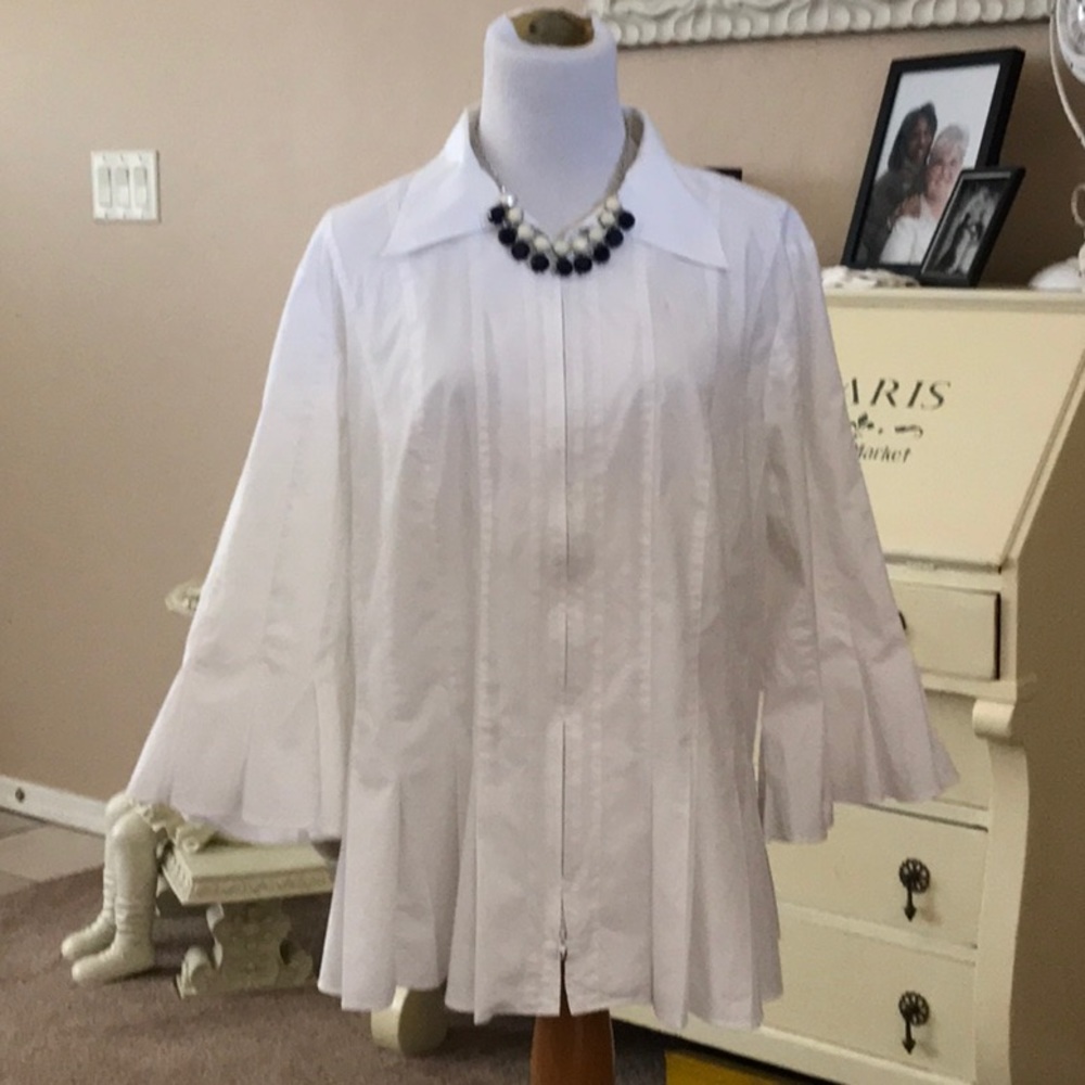 CJBanks White Pleated blouse SZ 1X
